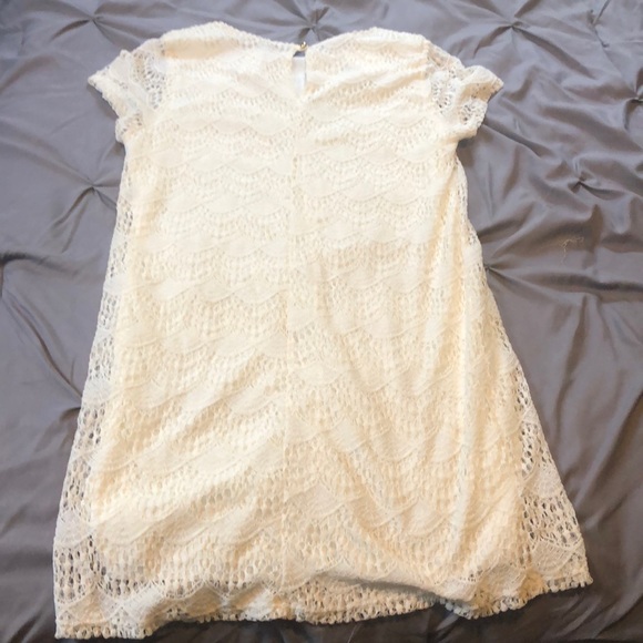 *sold on Merc* White Lace Dress NWT - Picture 4 of 6